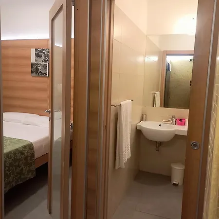 Europa Apartment *