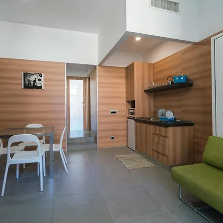 Europa Apartment *